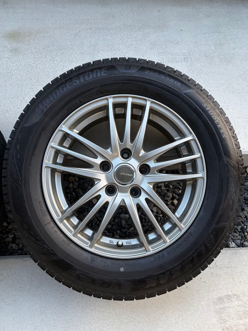 4本同時購入のみBridgeStone冬タイヤ205/65r16&ホイールその1