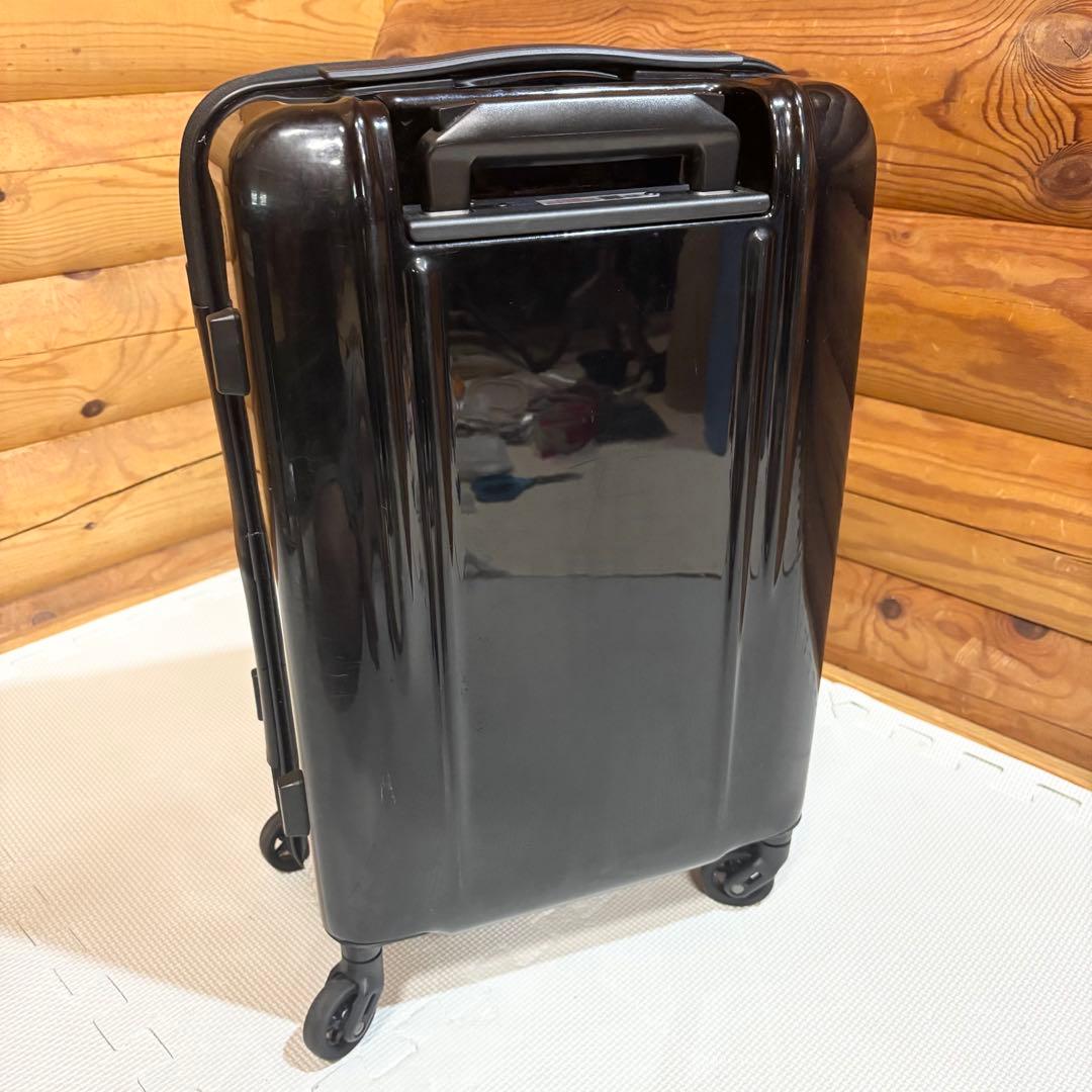 ZEROHALLIBURTON ゼロハリバートン USA製 35L スーツケース