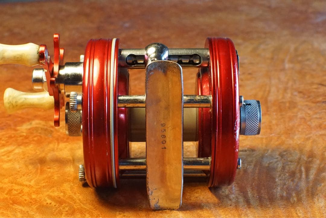 ABU アンバサダー 5000 メンテ済 フレーム修正済