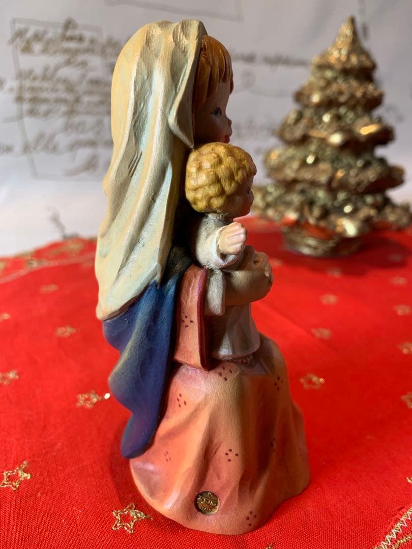 ANRIアンリ人形　レアな約12㎝のイエス様を抱いたマリア様！可愛いです！