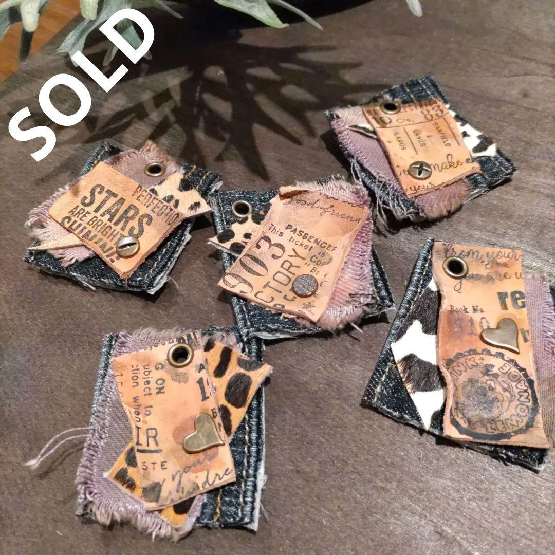 デニムリメイク☆ハラコ付男前タグ✨汚し革タグ