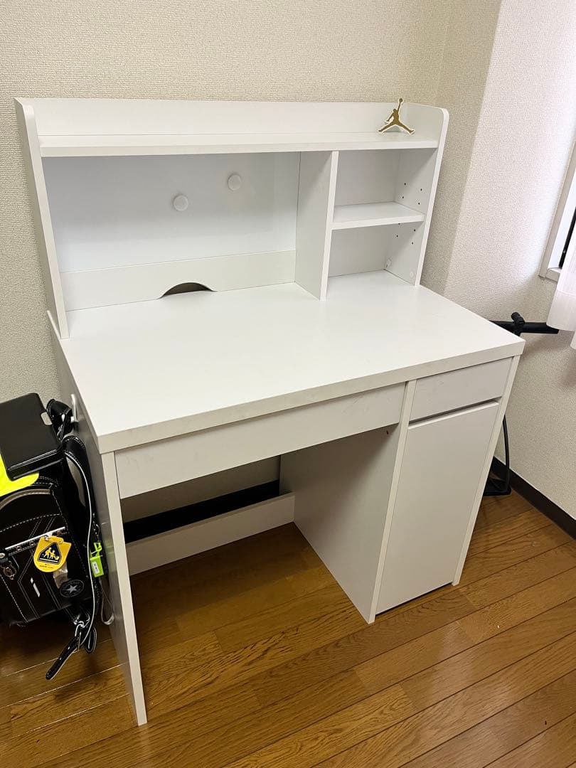 ニトリ ホワイト 学習机 上部棚付き コンパクト キッズ