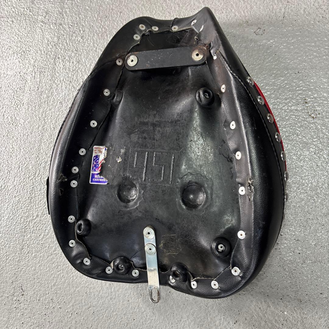 Corbin バイクシート スタッズ付き