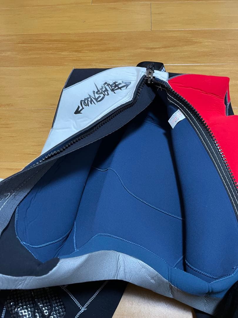 ウェットスーツ 長袖フルスーツ　ダイビング