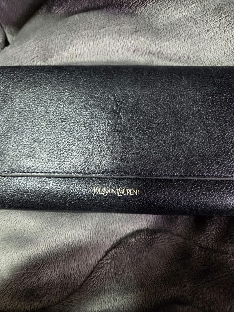 イヴ・サンローラン。長財布。