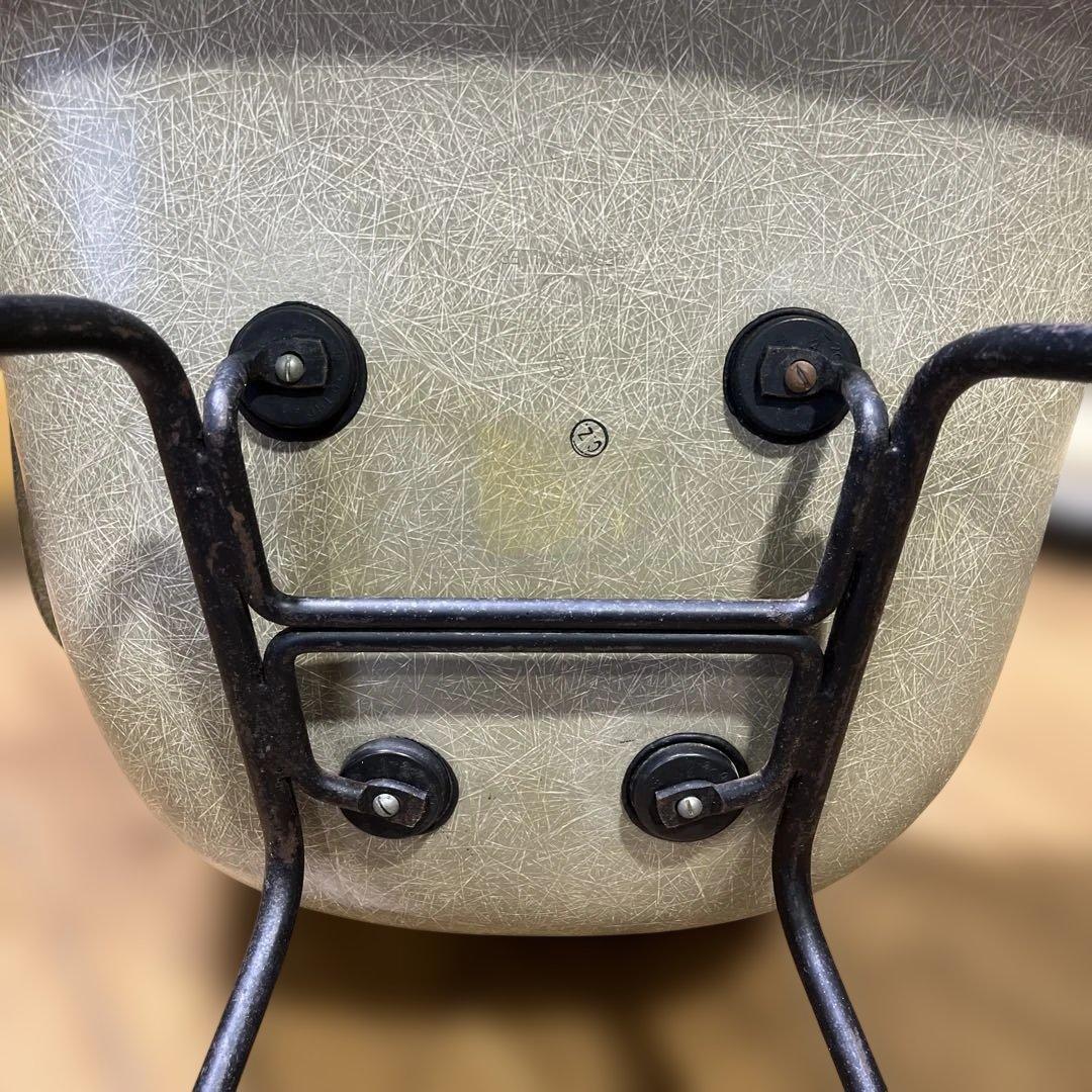 ハーマンミラー ヴィンテージ FRP アームシェルチェア Hベース