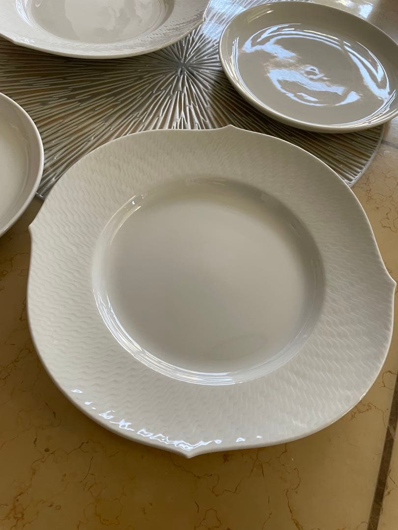 マイセン波の戯れ2枚ホワイトラウンドプレート2枚セット