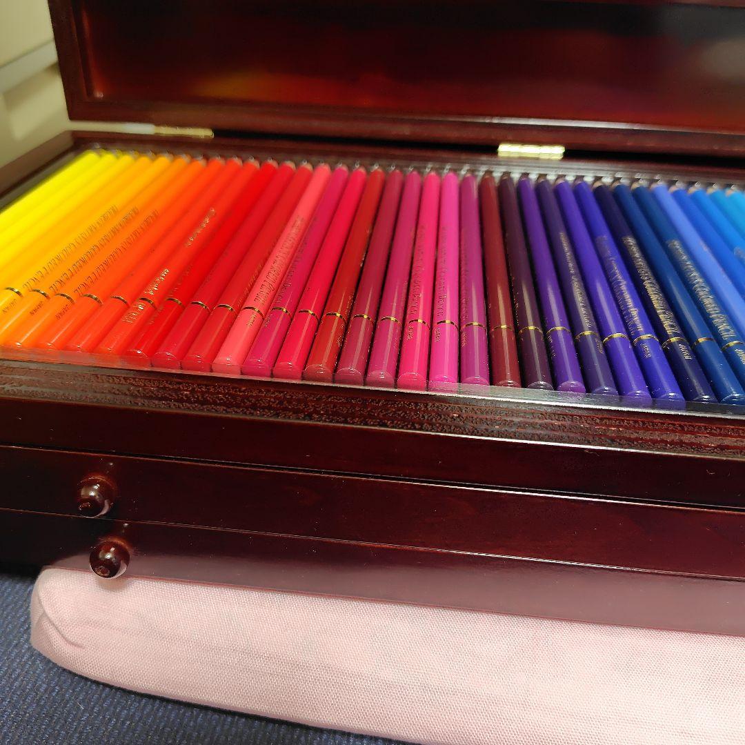 ホルベイン色鉛筆150色セット　木箱入り　殆ど新品