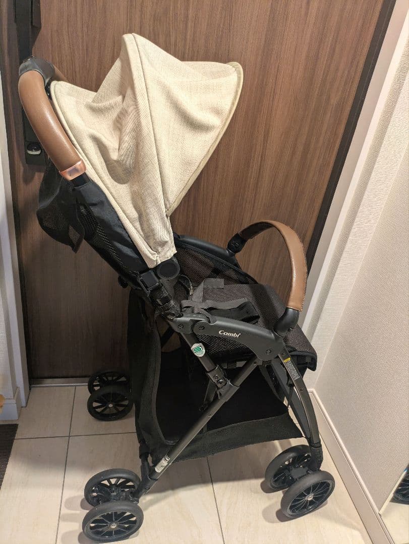 【お値下げしました】コンビ ベビーカー Acbee plus