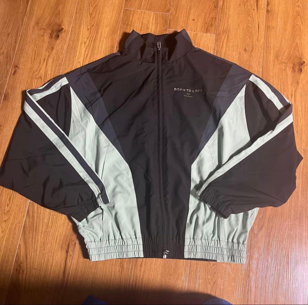 Lyftポップアップ限定セットアップ上XL下L‼️