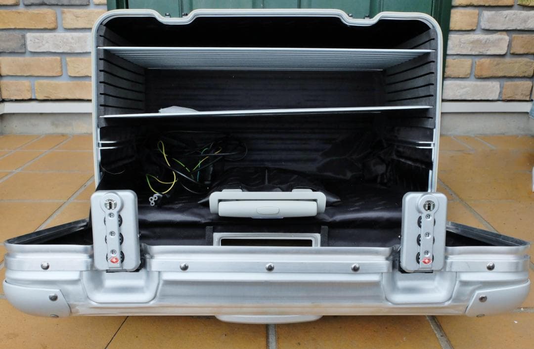 リモワ 985.51『ポルシェ』特別仕様 2輪TSAパイロット特大56L 激レア