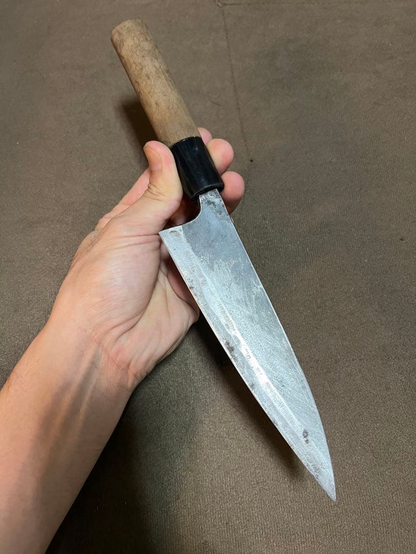 小山手作り包丁3本と模様入りのダガーナイフ1本のセットです。