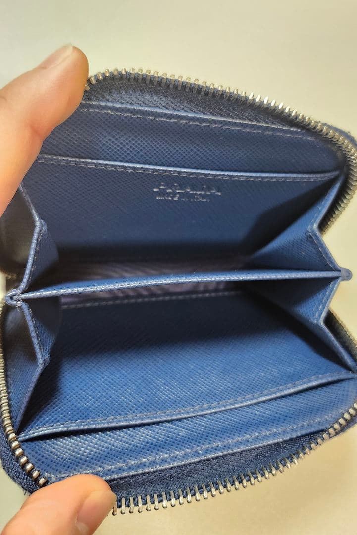 プラダ PRADA サフィアーノ ケース トライアングルロゴ 2MM003