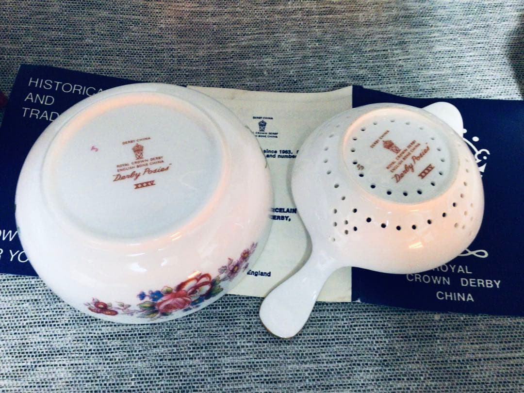 英国 ロイヤルクラウンダービー ビンテージ Posy 花柄模様 茶器2点 未使用