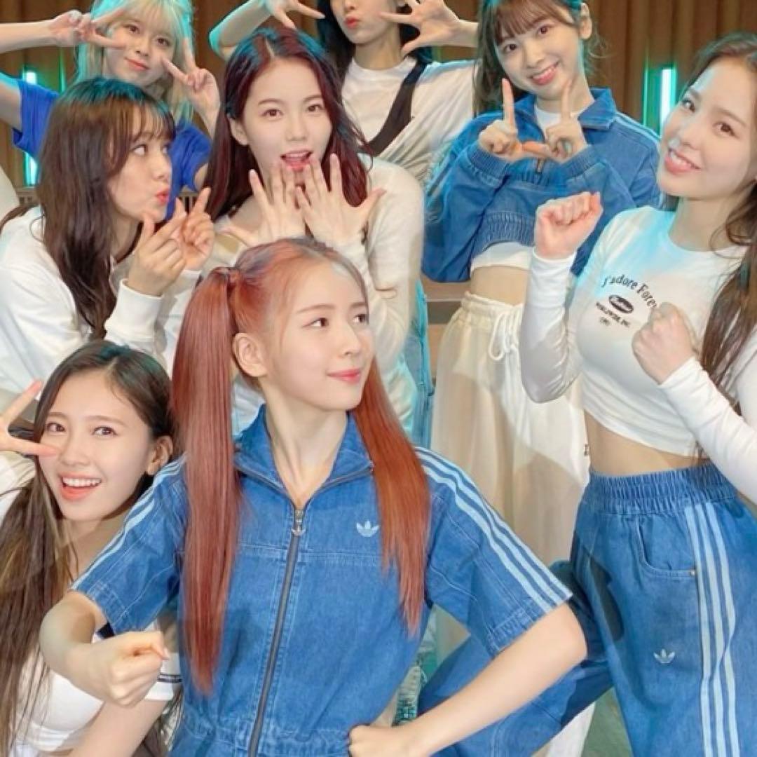 adidas NiziUマヤ着用 あのちゃん着用 ジャンプスーツ デニム M