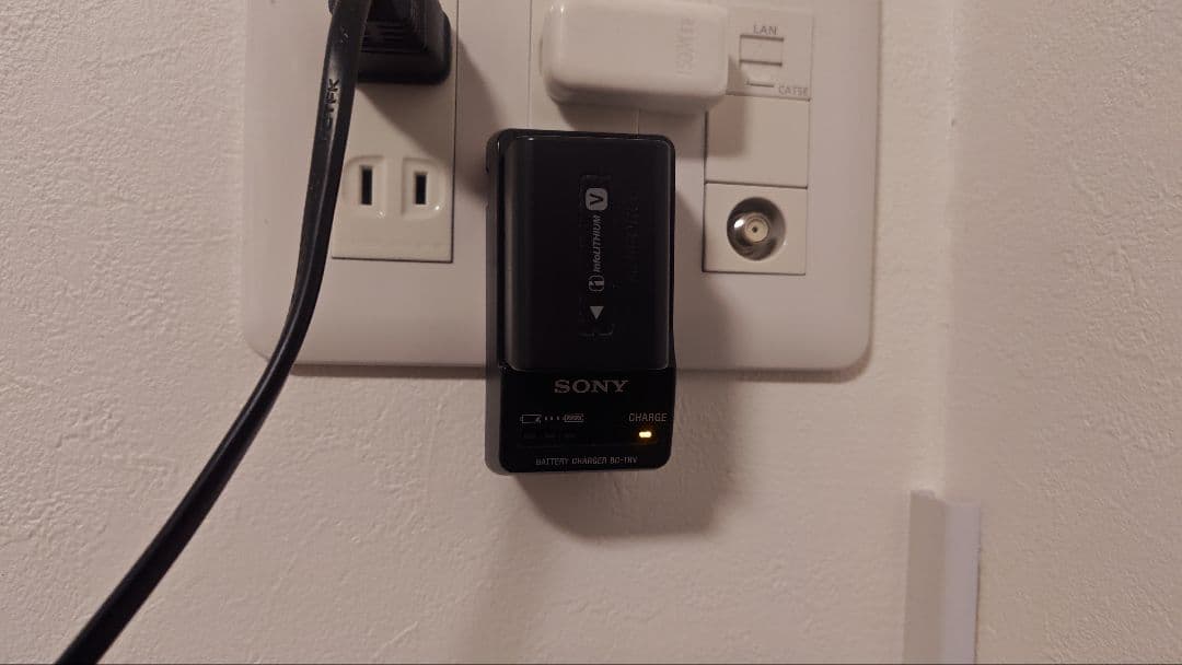 kiyo　ビデオカメラ　HDR-CX680　バッテリー　充電器付属