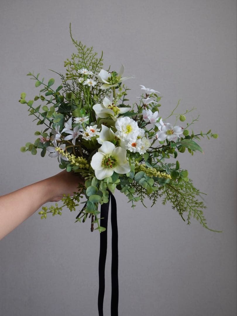 ホワイト×グリーン　ウェディングブーケ　結婚式　前撮り　花束　ナチュラルブーケ