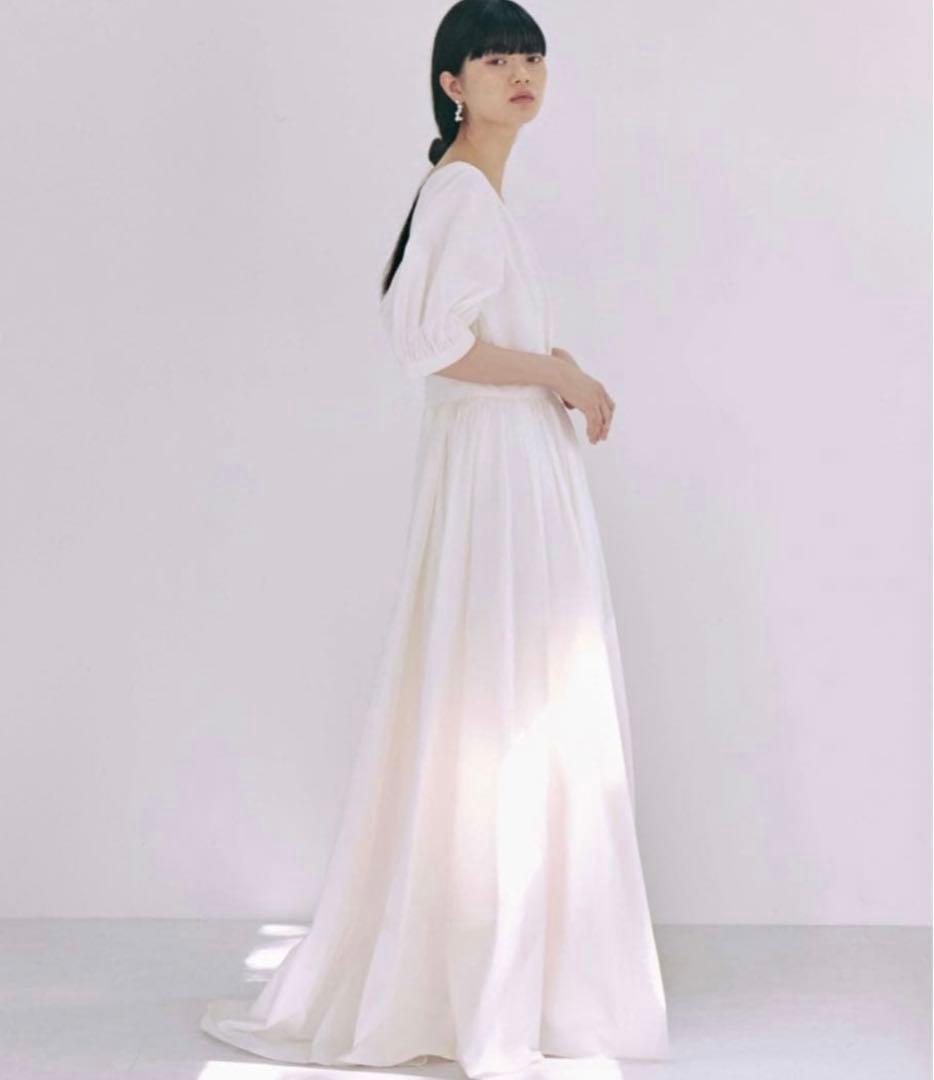 タフタカシュクールドレス