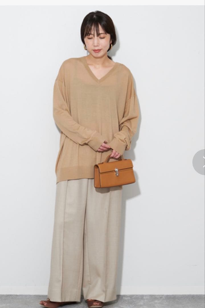 新品　plage プラージュ　Vネックニット　定価19,800円