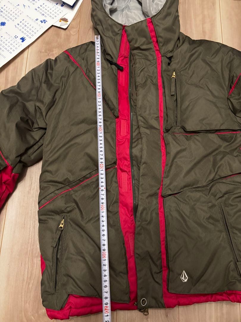 美品・ボルコム・スノーウェア・メンズ　ダウン　サイズM相当