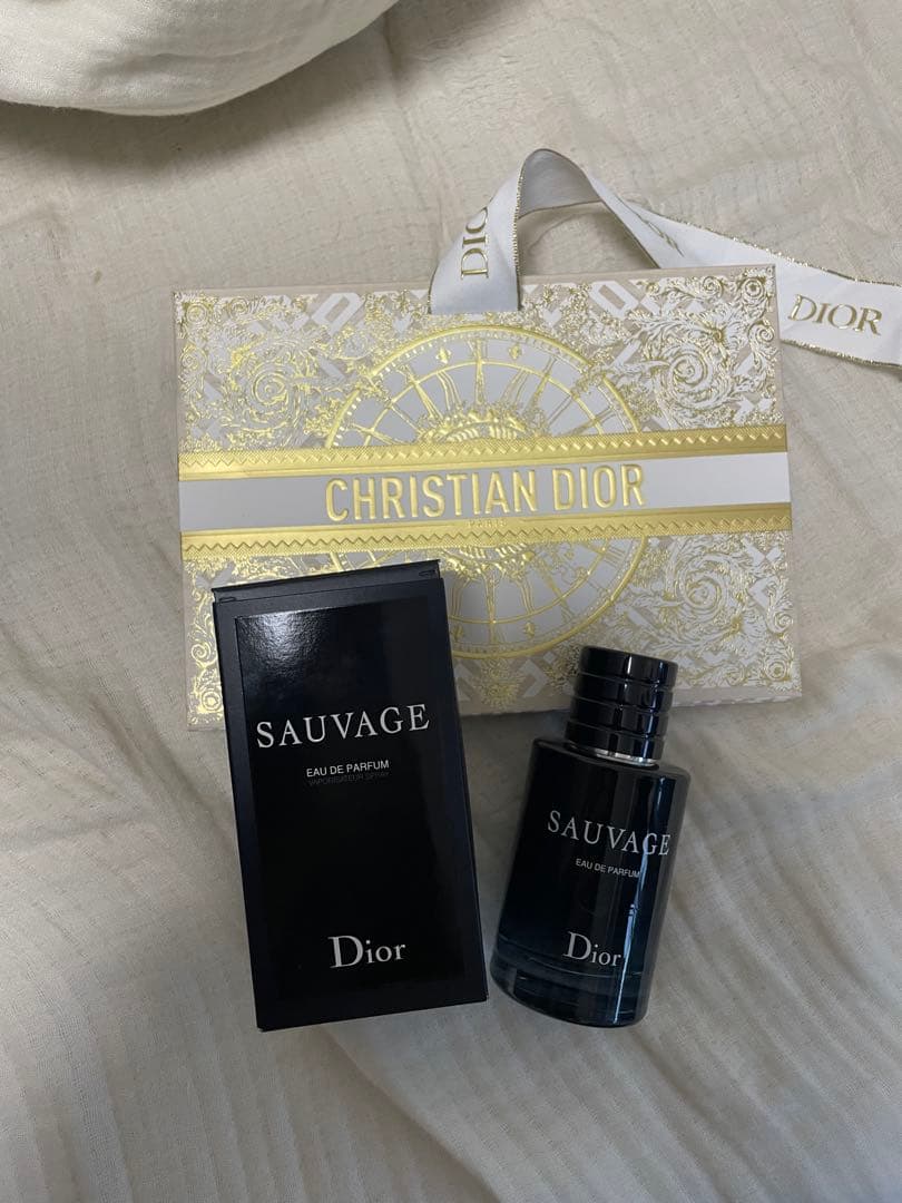 Dior Sauvage Eau de Parfum 60mlギフトボックス付き