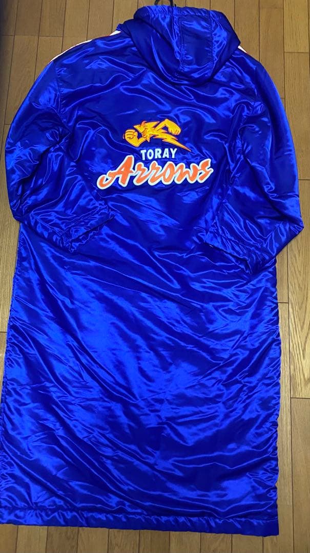 バレーボールTORAY Arrows フード付きロングコート