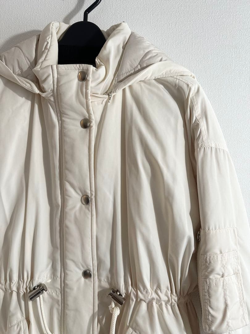 Diagramホワイト ダウンジャケット フード付き