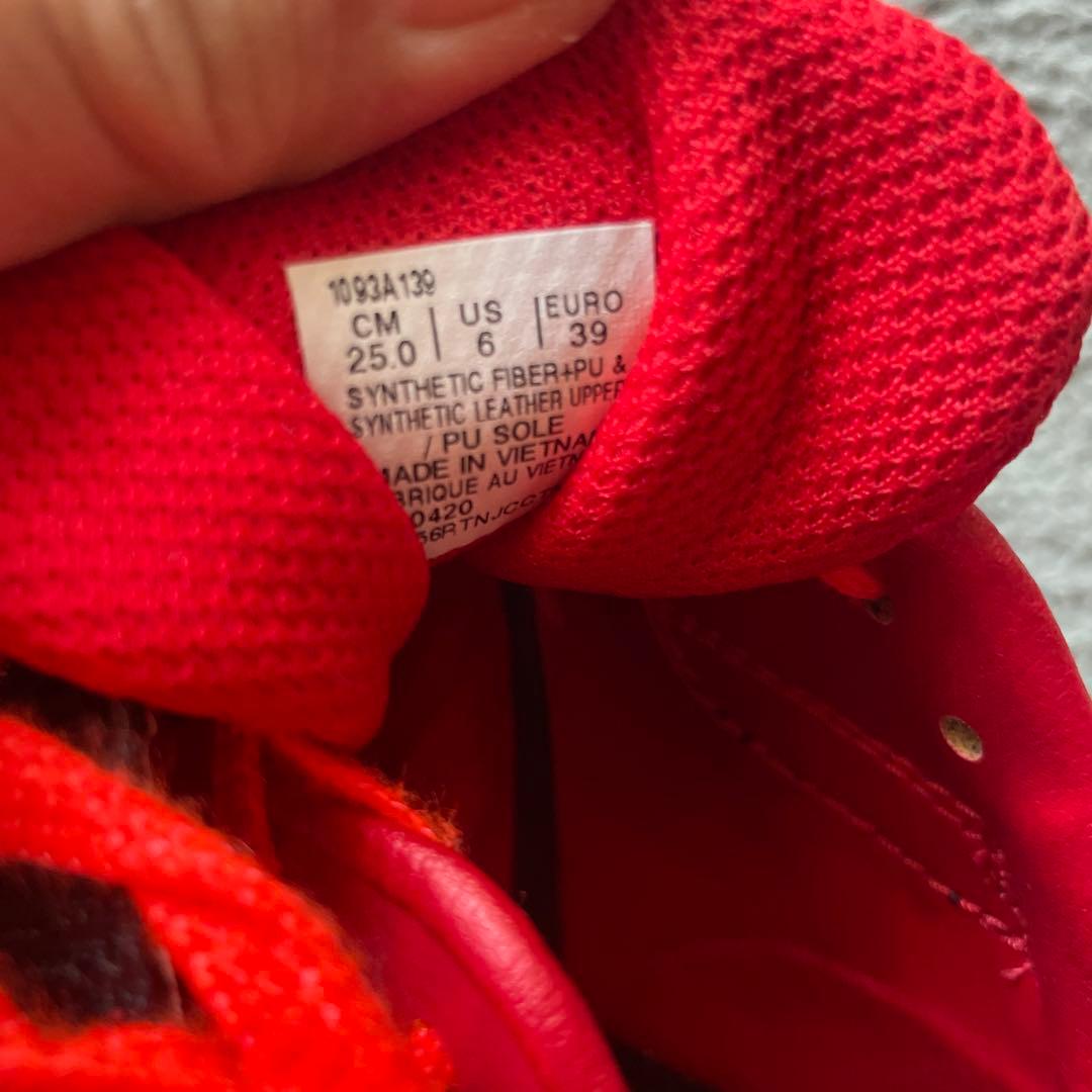 高跳　スパイク　陸上　25.0