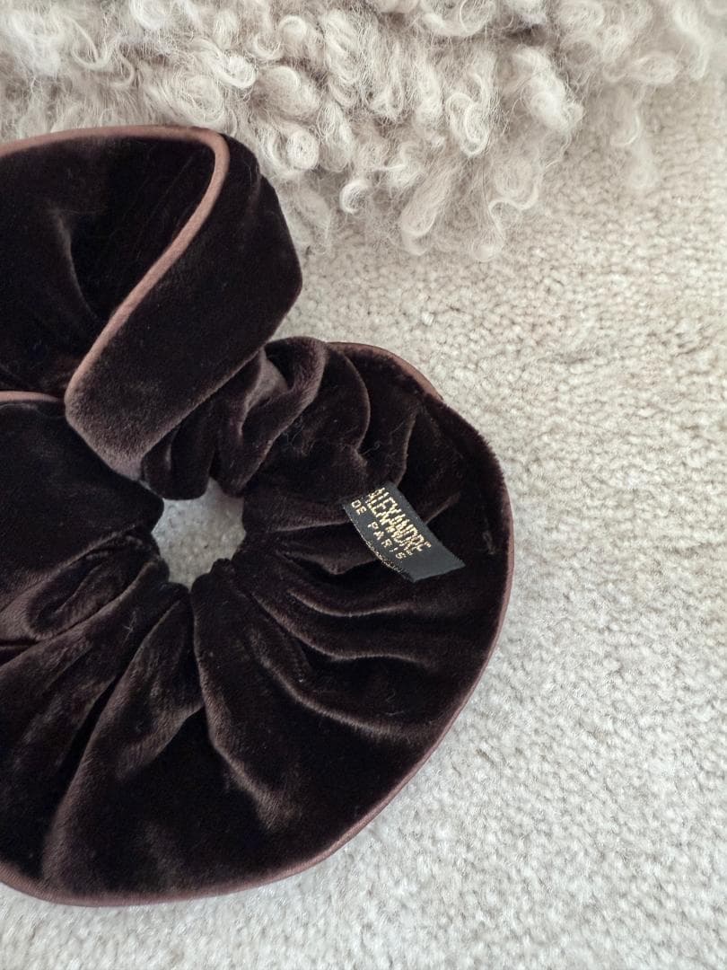 アレクサンドル ドゥ パリ ベルベットシュシュ ブラウン