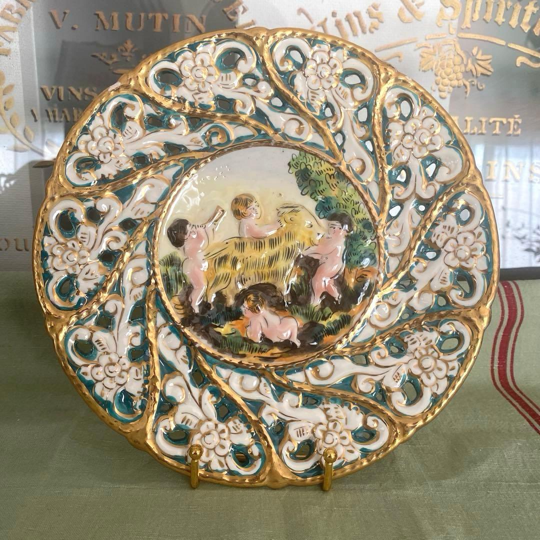 CAPODIMONTE イタリア製 陶器 飾り皿 天使　エンボス装飾アンティーク