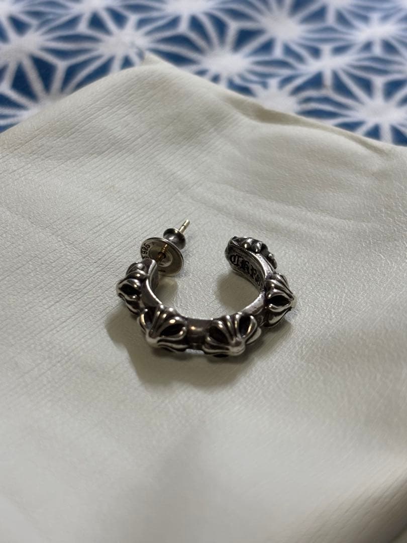 クロムハーツ クロスバンド フープ ピアス SV925