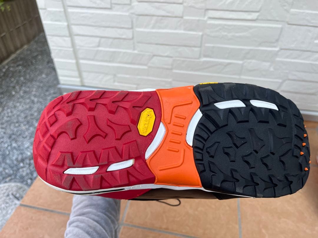 BURTON(バートン)/スノーボードブーツ 黒/赤/SEROW/27.5cm