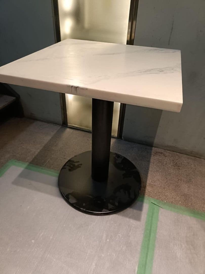 在庫3つ　大理石風　テーブルサイドテーブル　サイドテーブル 60cm　正方形