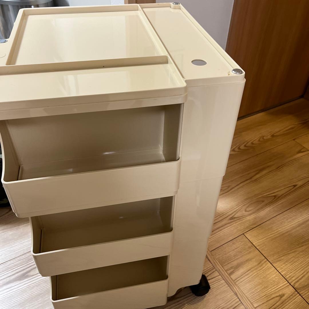 ボビーワゴン　3段5トレイ クリーム色