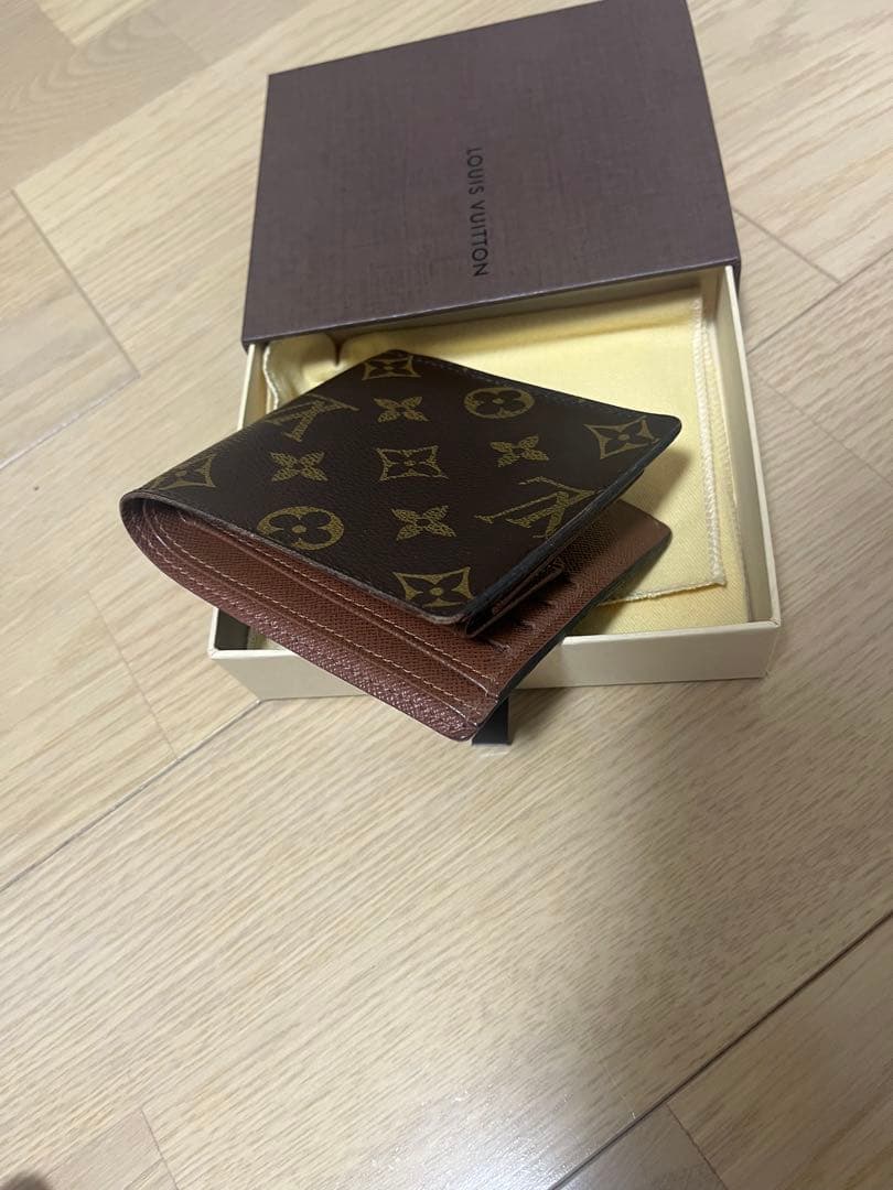 ルイヴィトン ポルトフォイユマルコ M61675 二つ折り財布