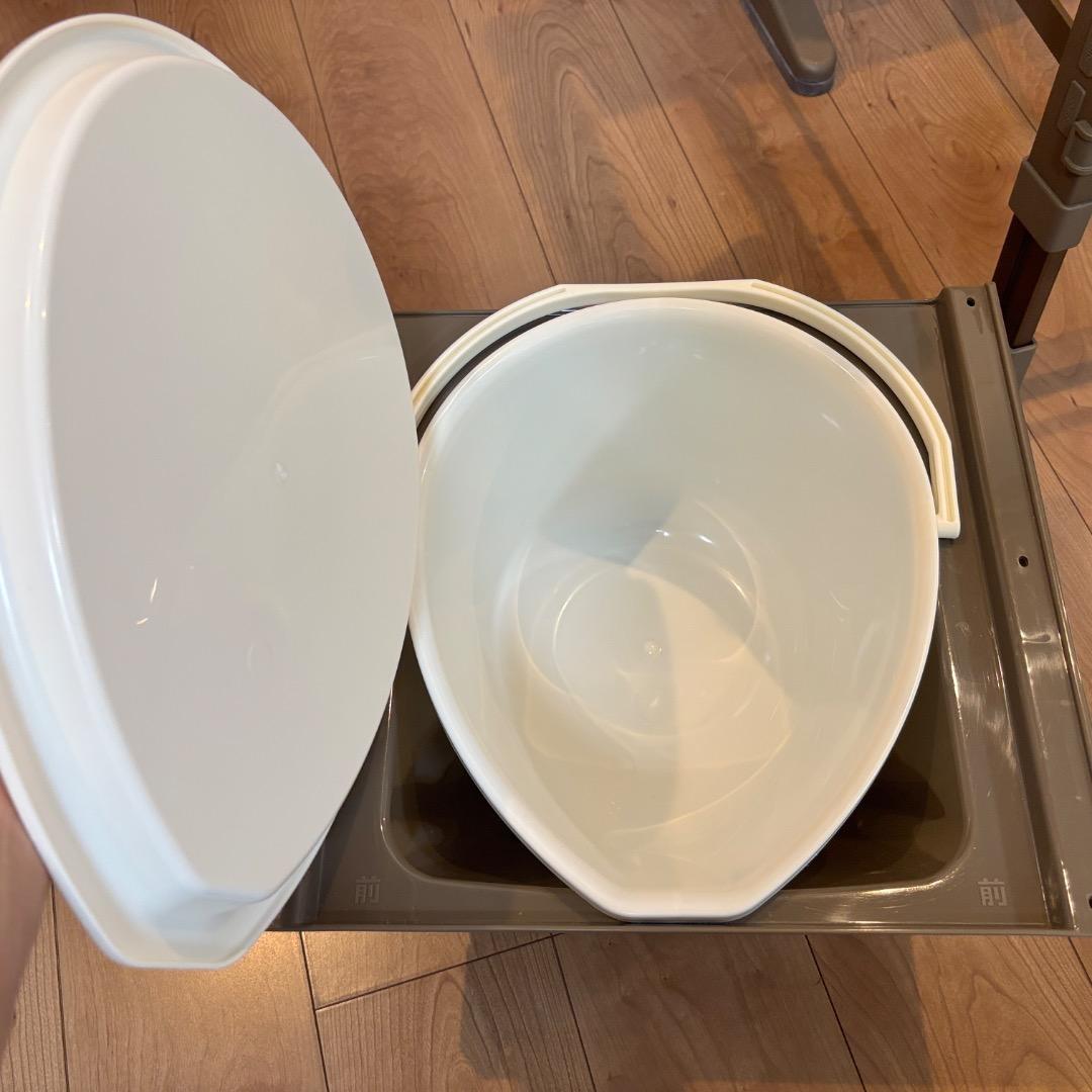 早い者勝ち‼️ウチエ　たためーる　介護ポータブルトイレ　折り畳み可能
