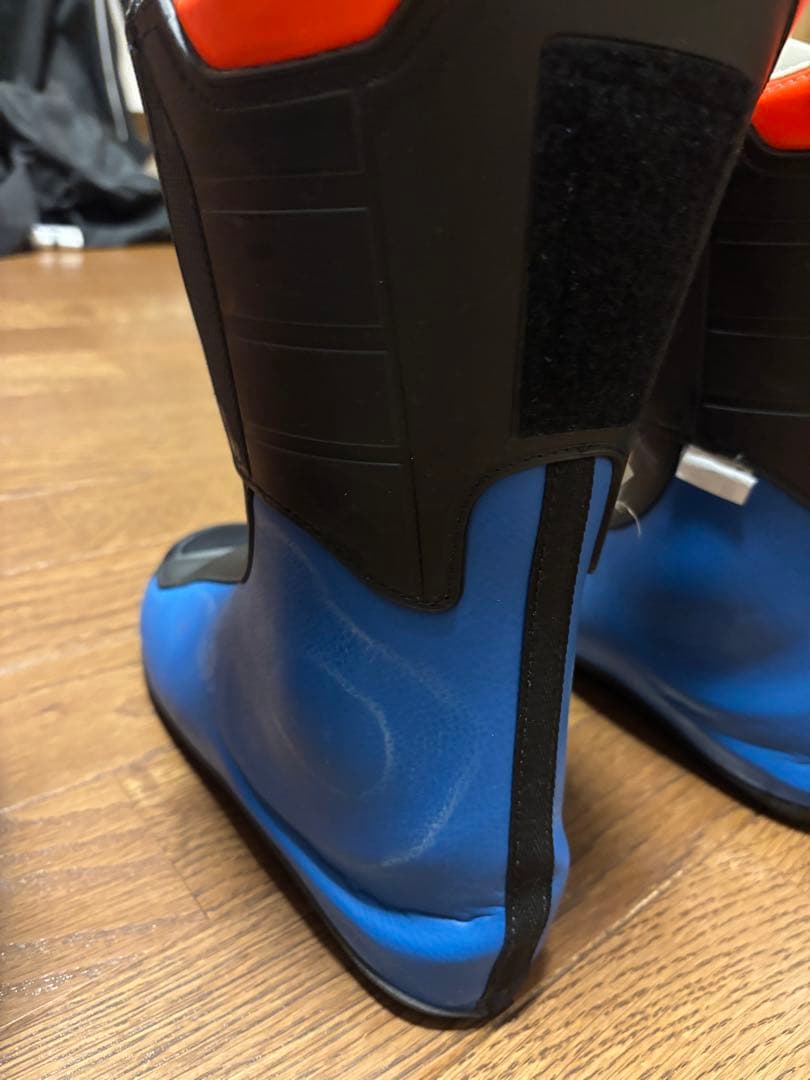 LANGE RS130 WIDE スキー ブーツ(大人 女性用) 24.5cm