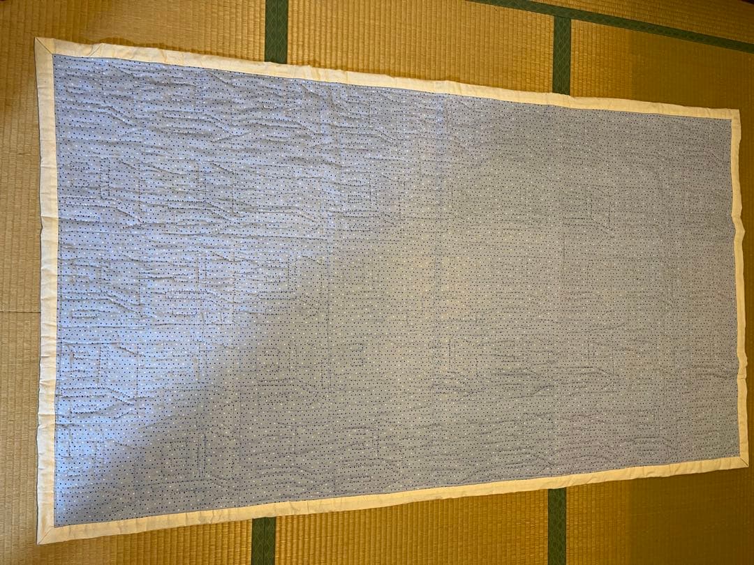 値下げ！手縫いパッチワーク　ハウス柄 ベッドカバー大サイズ200×113㎝