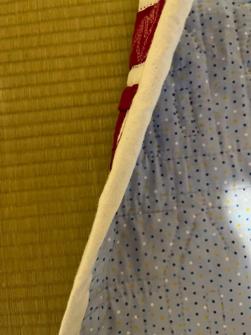 値下げ！手縫いパッチワーク　ハウス柄 ベッドカバー大サイズ200×113㎝