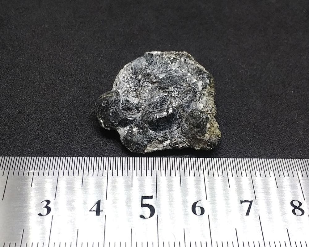 496 アレキサンドライト 母岩付 原石 結晶 ブラジル産