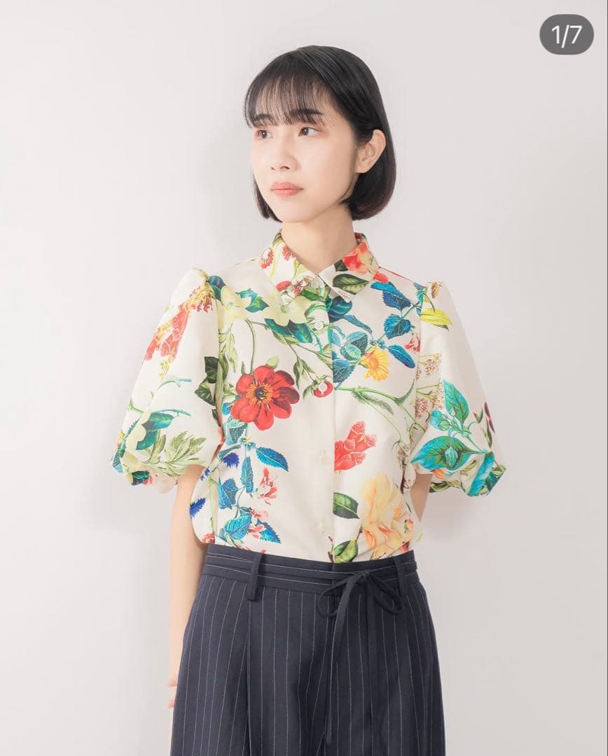 ロイスクレヨン、デインティフラワーシャツ