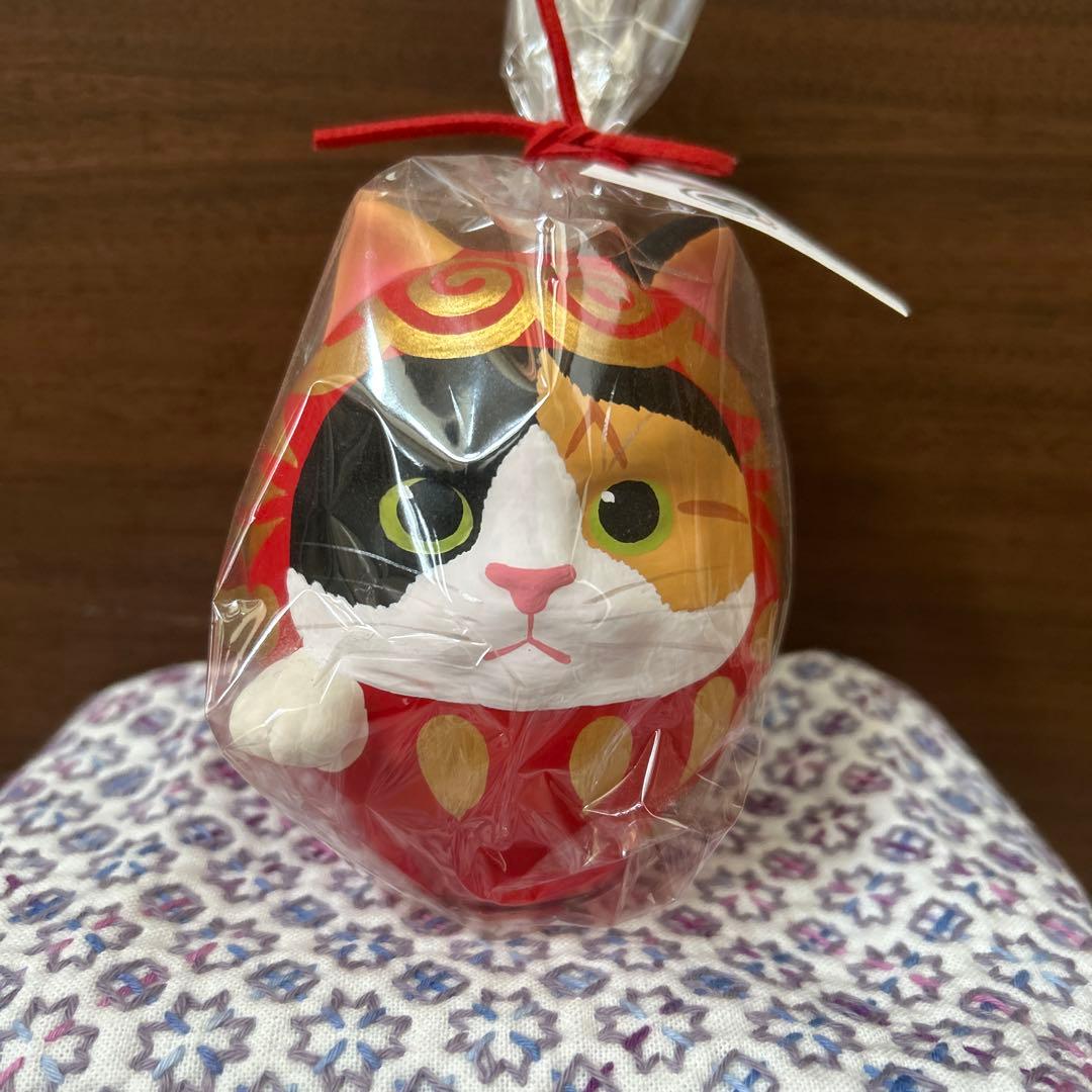 だるま屋るもん　三毛猫・右手