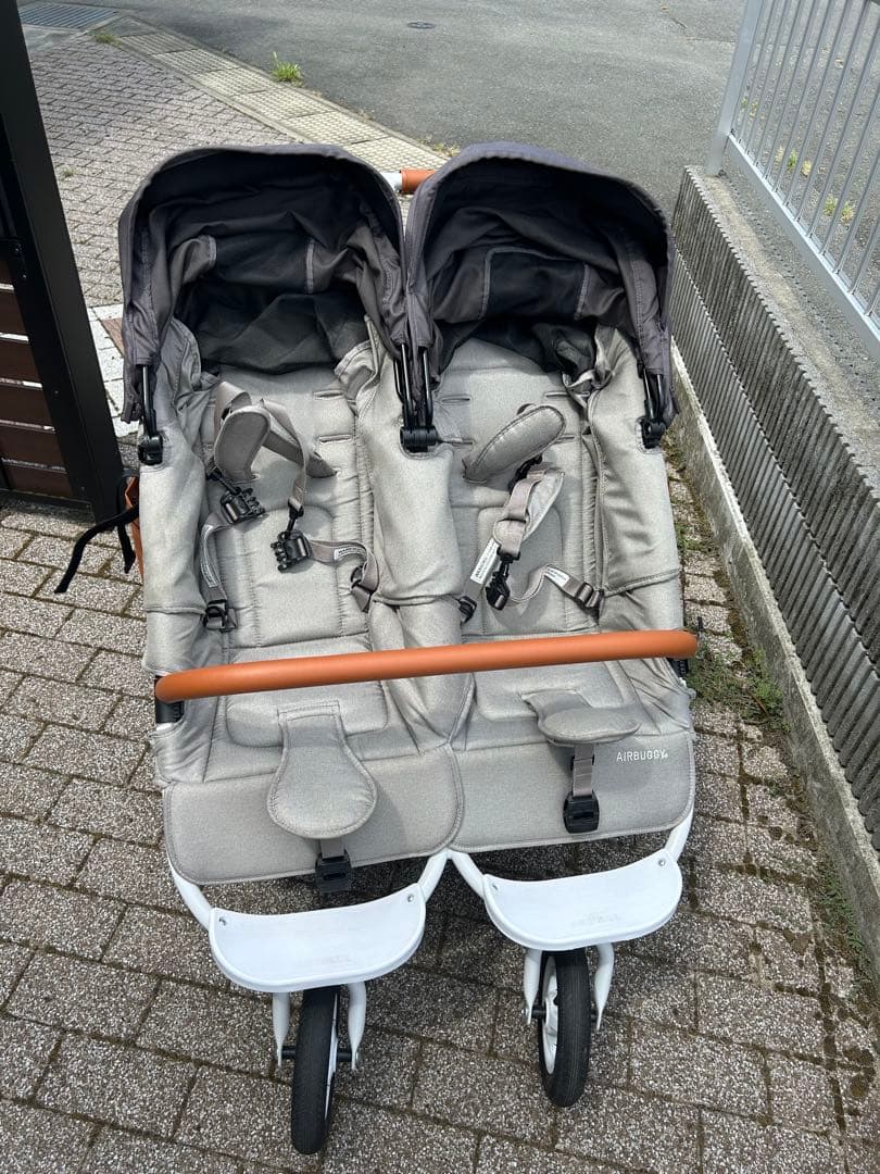 ダブルベビーカー グレー 5点式シートベルト ココダブル