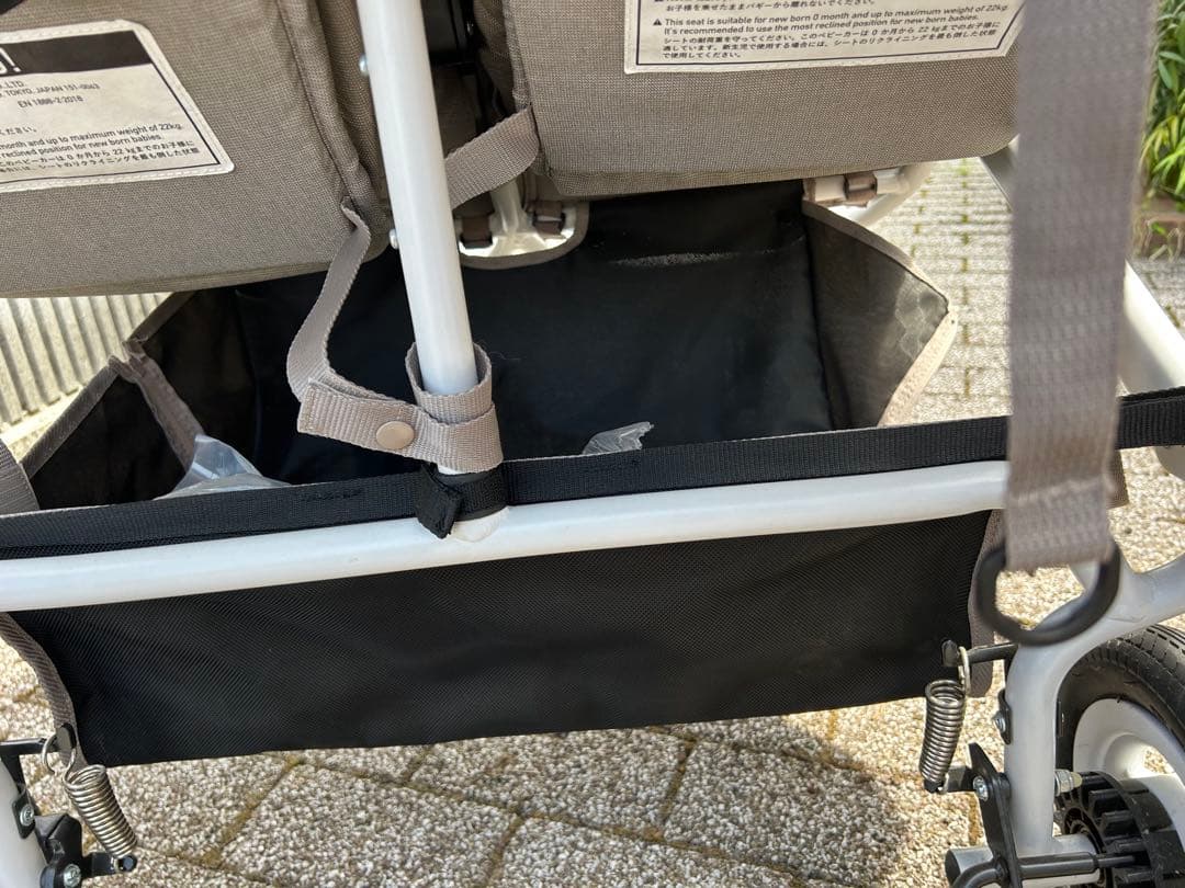 ダブルベビーカー グレー 5点式シートベルト ココダブル
