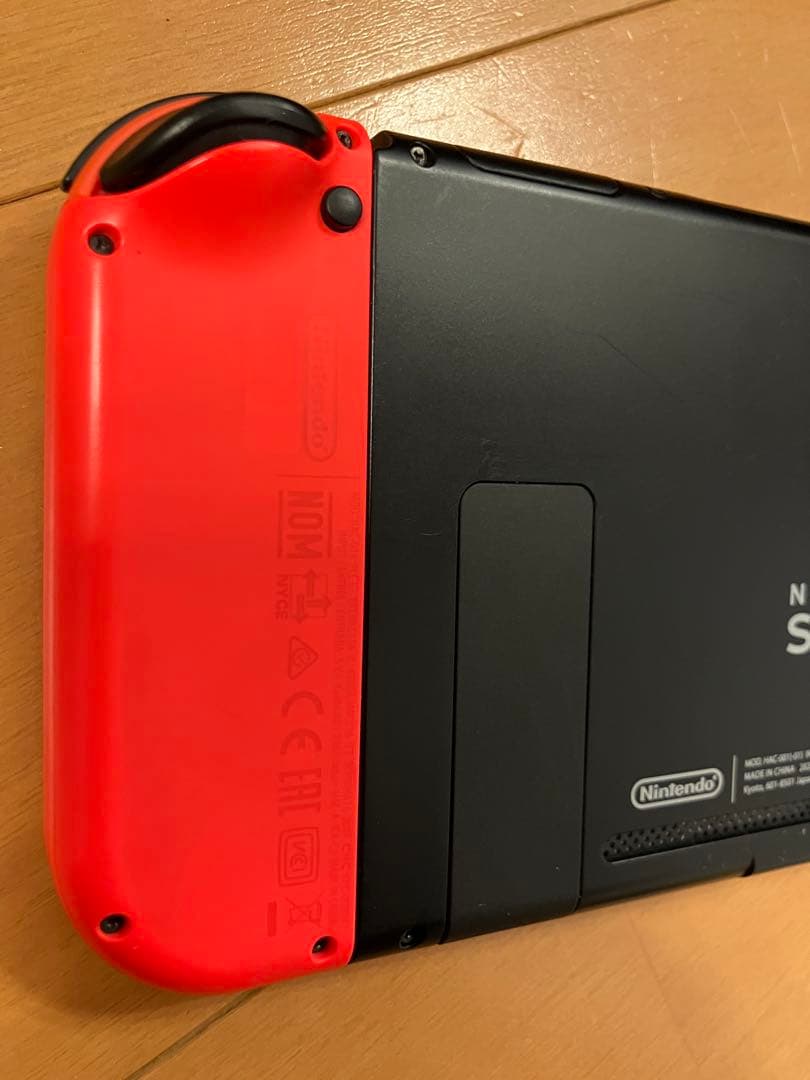 Nintendo Switch 本体 後期型 / SDカード256GB等おまけ付