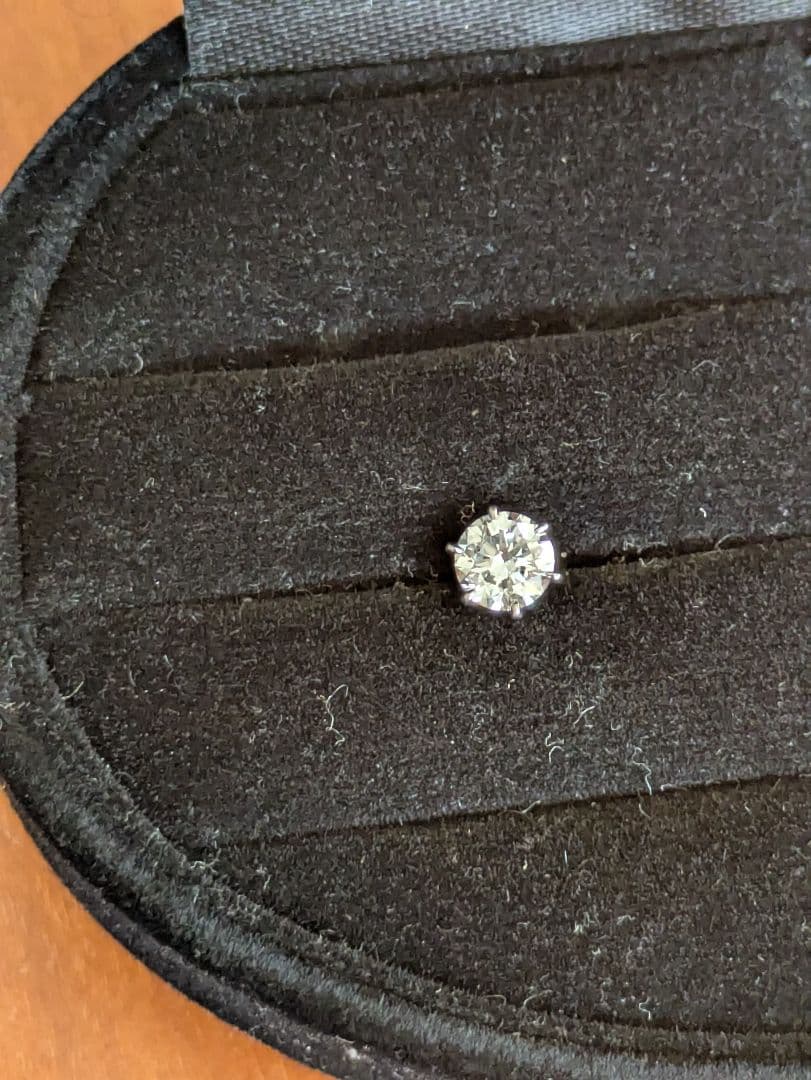 鑑定書付きダイヤモンドピアス 0.515 プラチナ900 片耳用 キャッチ無し