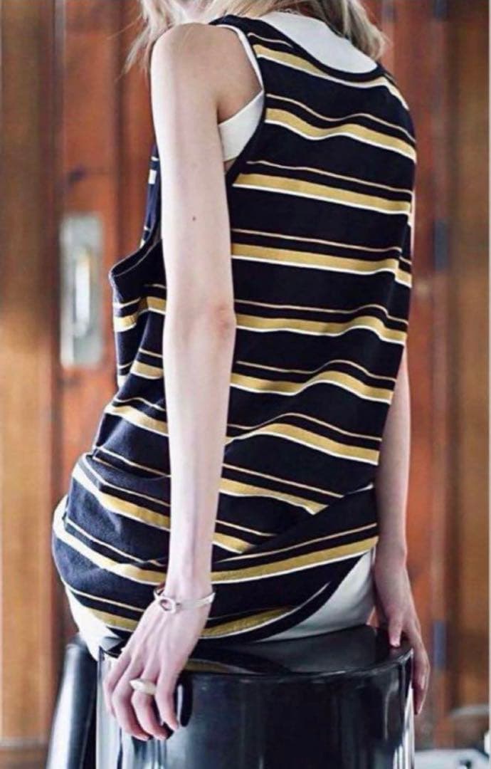 フミカウチダ　タンクトップ