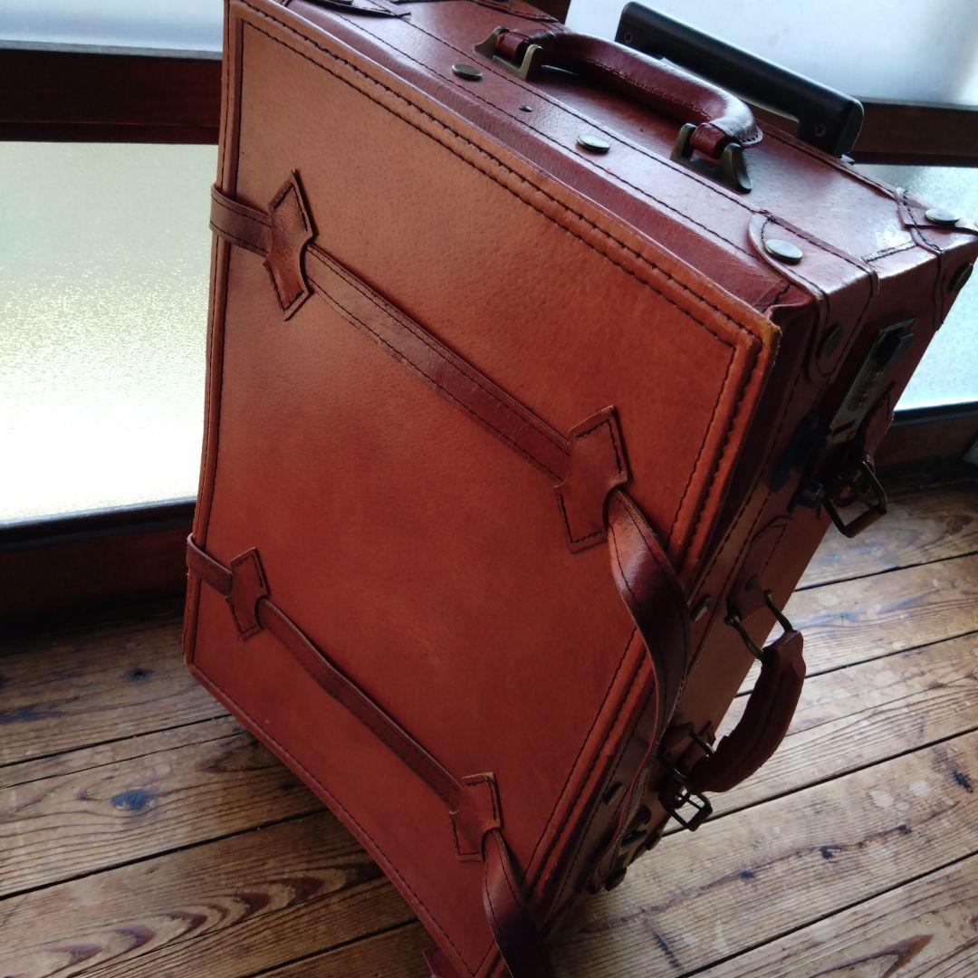 ビンテージトランク　スーツケース　アンティークバッグ　実用品