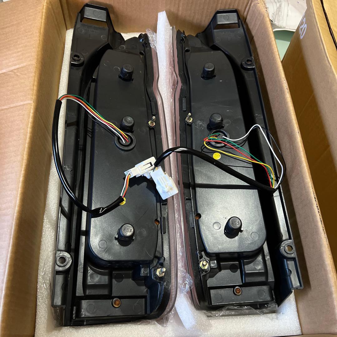 ハイエース用　信玄LEDテールランプ