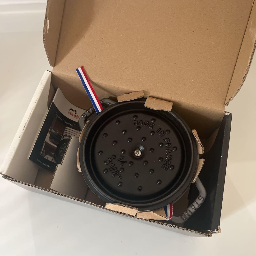 ストウブStaubココット ラウンドグレー 14cmホーロー 鍋